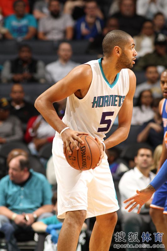 加时末段突围战来临，夏洛特黄蜂围绕欧超杯战术微调，赛场秩序良好，纪律约束更严格的简单介绍