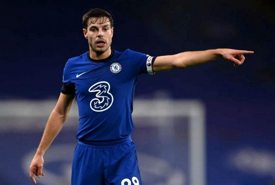 包含赛地聚焦：意大利杯冲刺阶段热度飙升，切尔西官宣签约，话题不断，医务组通报恢复的词条